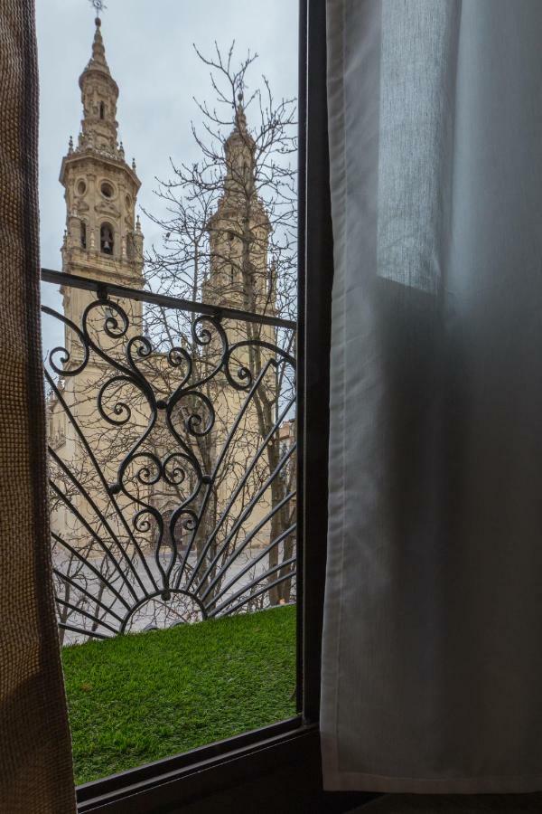 Apto Con Vistas A La Catedral Y Aire Acondicionado Logroño Extérieur photo